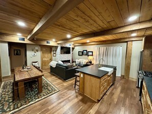 Smart TV, fireplace - Luxurious Condo - New Construction in Angel Fire (Angel Fire)