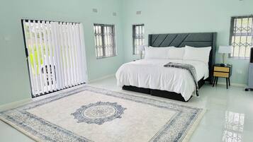 4 bedrooms, iron/ironing board, free WiFi, bed sheets