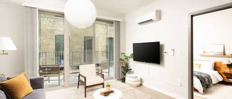 Smart TV, books
