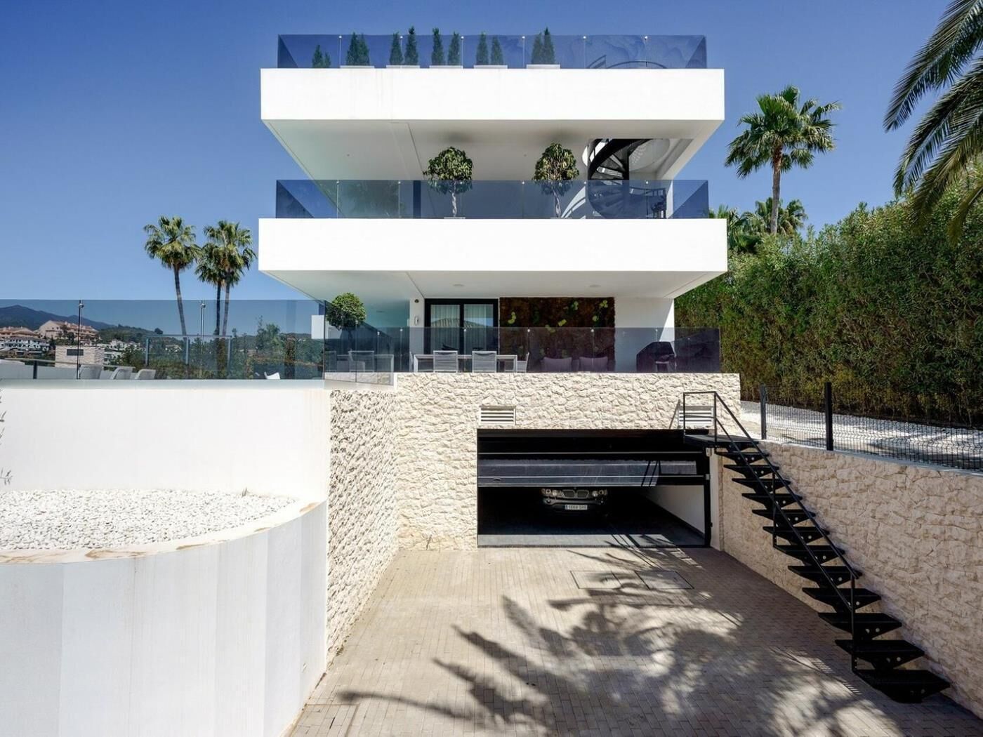 Foto - Luxury Villa with Breathtaking Views in Marbella By Lodgerstrip