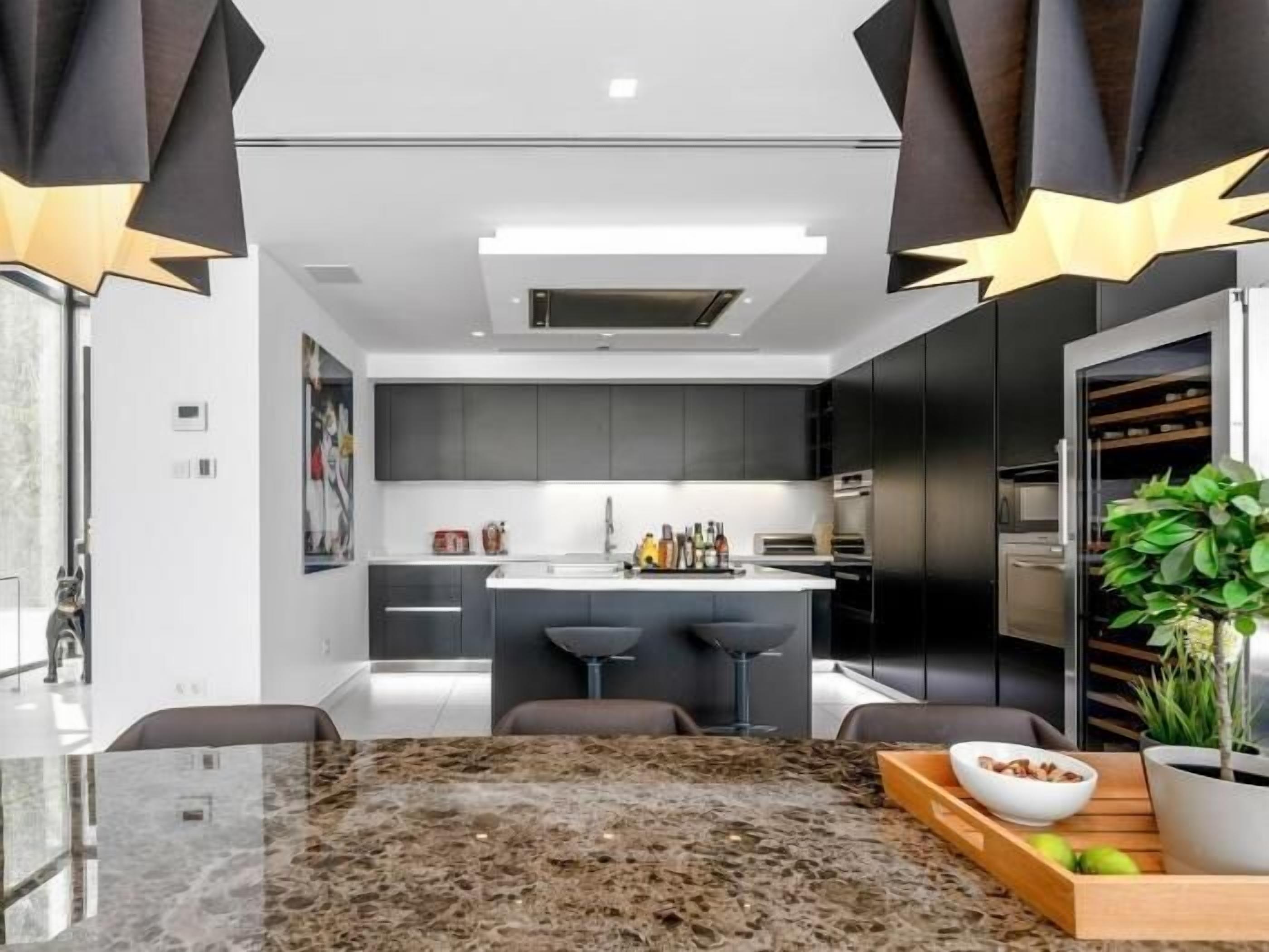 Foto - Luxury Villa with Breathtaking Views in Marbella By Lodgerstrip