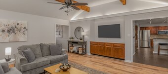 Spacious 3BR Retreat Near Golf Course – Cozy & Convenient Stay in Shreveport!