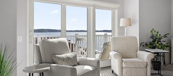 Bayfront Coastal Paradise with Pool