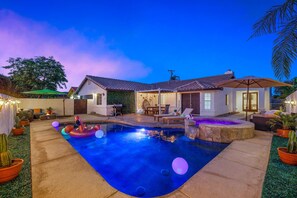 Exterior - Desert Fun 4BR Retreat with Pool (Bermuda Dunes)