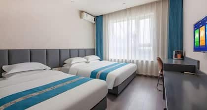 Haoyue Business Hotel(Shijiazhuang Tianshanhai World White Buddha Passenger Transport Terminal)