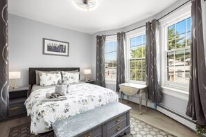 2 chambres, bureau, fer et planche à repasser, Wi-Fi gratuit