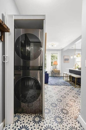 Interior - 2BR Near PATH • Free Parking • NYC Access (Jersey City)