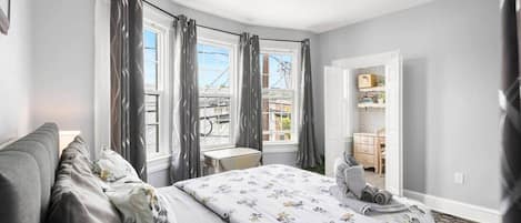 2 bedrooms, desk, iron/ironing board, free WiFi