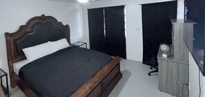 1 Schlafzimmer, Schreibtisch, kostenloses WLAN, Bettwäsche