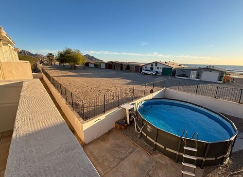 Shoreline Condo 5 Desert Oasis, Free Wifi, Cool A/C