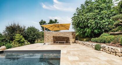 Villa with pool, mountain views, 20 minutes from Lake Annecy