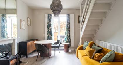 COSY ANNEXE - ROMANTIC ESCAPE | SLEEPS 2 | HOT TUB | BBQ | PATIO | WI-FI | LOG BURNER