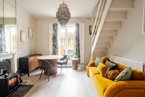 Stylish Cosy Annexe with Private Hot Tub