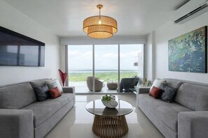 Comfort-Apartment | Wohnbereich | Fernseher