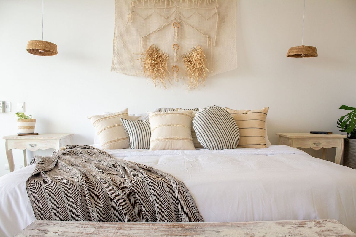 Panoramic Apartment | In-room safe, iron/ironing board, free WiFi