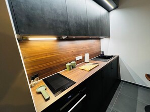 Fridge, microwave, oven, stovetop - Liège city charm - Opera view (Liège)