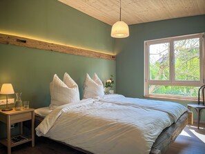 3 chambres, fer et planche à repasser, Wi-Fi, draps fournis