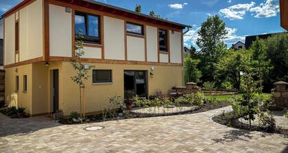 Magnolie design retreat: private sauna, panoramic windows & natural idyll