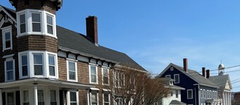 Historic 2-bedroom apartment with WiFi, AC in Downtown Biddeford