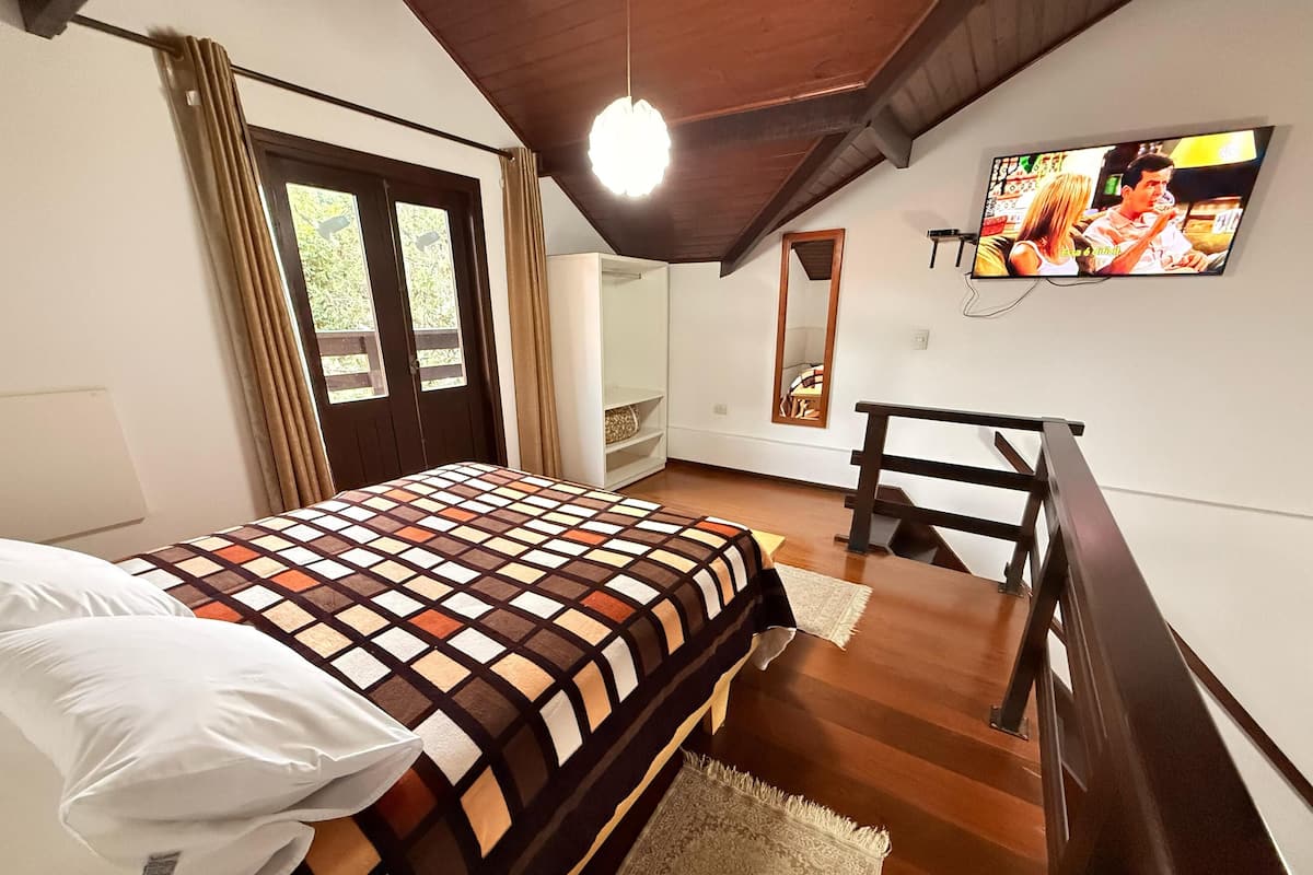 Suite Master Duplex com Hidromassagem | 1 室のベッドルーム、ノートパソコン用作業スペース、WiFi (無料)