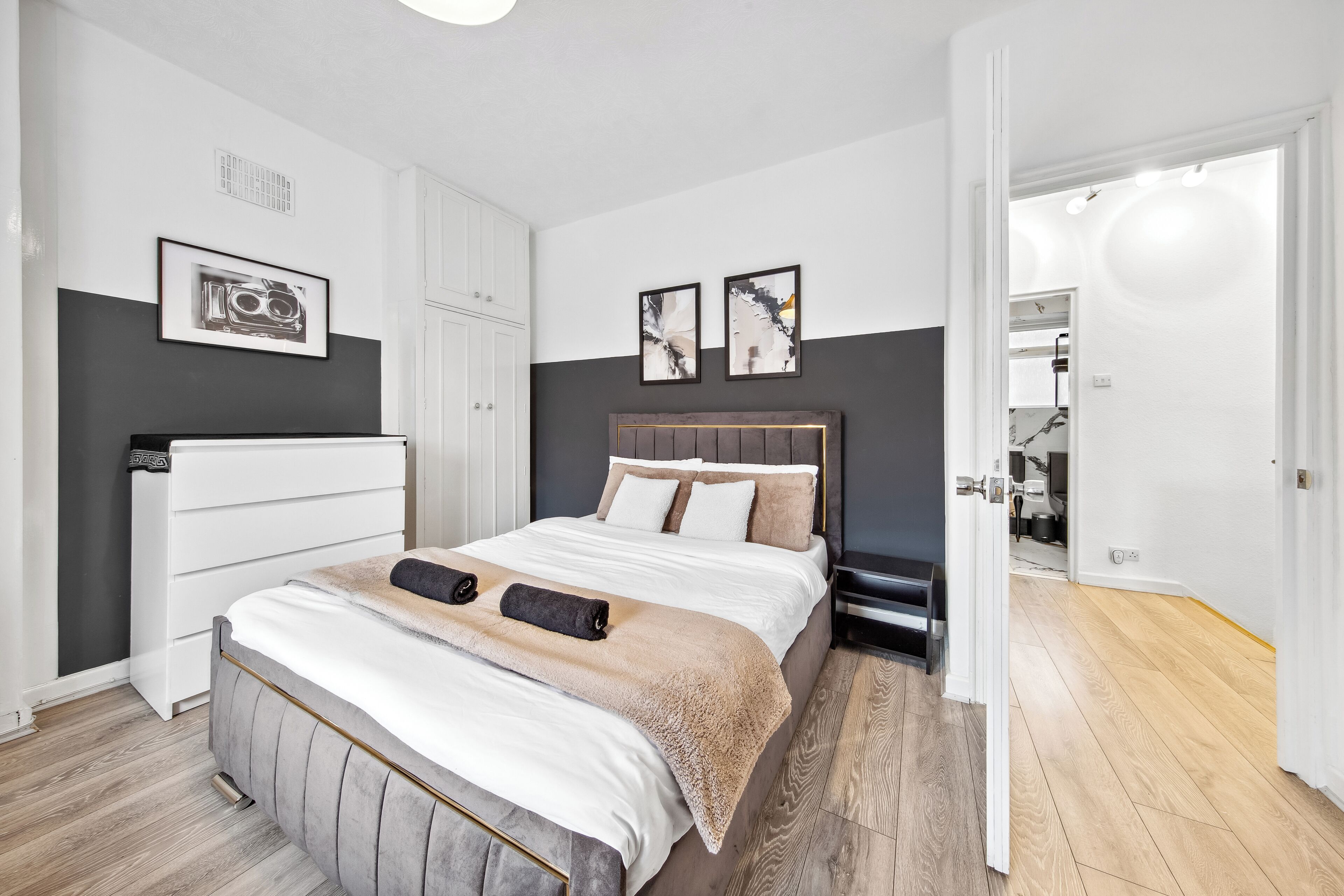 Soundproofing, free WiFi