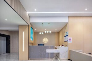 Unclassified image, 4 of 10, button - Shanghai Hongting Zhenxuan Hotel (Shanghai)