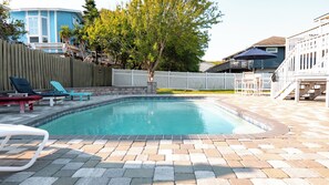 Outdoor pool - Family-Friendly Beach Home, 3BR 3BA, Pool, Game Room & Mini Golf (Fernandina Beach)