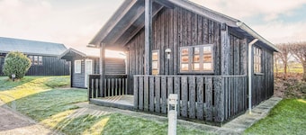 5 Person Relaxing Holiday Park Home in Ronde