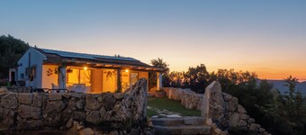 Montelisciu luxury cottage, with breathtaking views