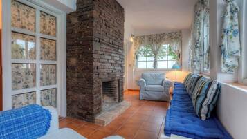 Villa, meerdere slaapkamers, roken, privézwembad | Woonkamer