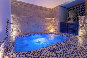 Vil·la, diversos dormitoris, fumadors, piscina privada | Spa