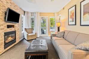 TV, fireplace