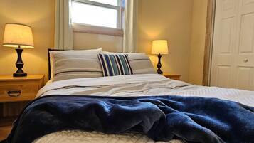 2 bedrooms, iron/ironing board, travel cot, WiFi
