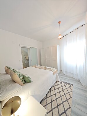 3 Schlafzimmer, Bügeleisen/Bügelbrett, WLAN, Bettwäsche