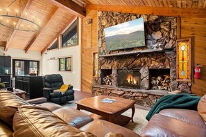 Interior - Perfect Mountain Retreat | Ski resort | HotTub (Big Bear Lake)