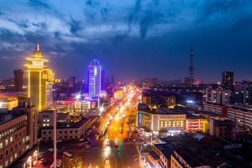 Jingman Light Luxury Hotel (Shangqiu Experimental Middle School High-speed Railway Station)