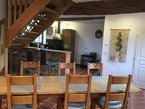 Dining - Gîtes de France® - La Maison de la Ferme (CANOUVILLE)