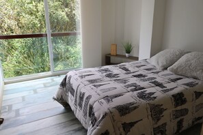 3 dormitorios, escritorio, tabla de planchar con plancha y wifi gratis