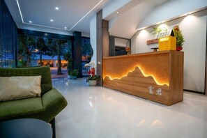 المنشأة من الخارج