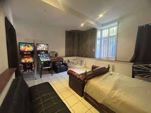 12 bedrooms, desk, iron/ironing board, travel cot