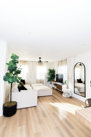 3 bedrooms, WiFi, bed sheets