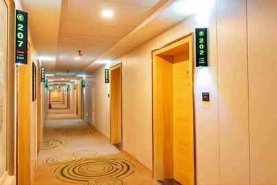 Light Living City Preferred Hotel (RT-Mart)