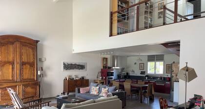 15 mn Bordeaux centre proche Bassin Arcachon St-Émilion océan piscine SPA jardin