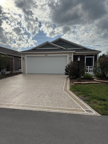 Quiet and relaxing home just short ride to all The Villages has to offer!