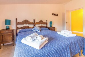 2 bedrooms, iron/ironing board, WiFi, bed sheets - Vacation House Nonna Mariuccia (Padru)