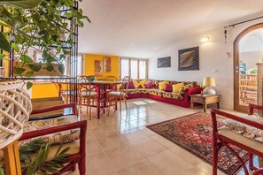 Living area - Vacation House Nonna Mariuccia (Padru)