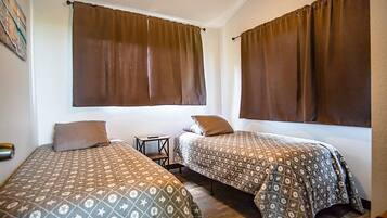 Family Cottage, Ocean View | Memory-foam beds, free WiFi, bed sheets