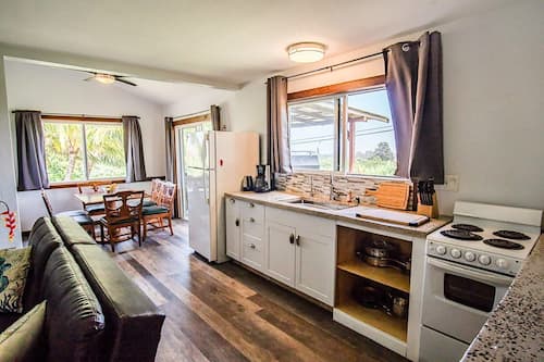 Familie cottage, uitzicht op zee | Privékeuken | Een koelkast, een microgolfoven