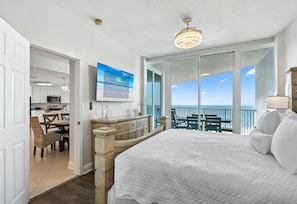 3 bedrooms, iron/ironing board, travel cot, free WiFi