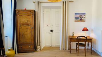 Habitación clásica | Wifi gratis y ropa de cama